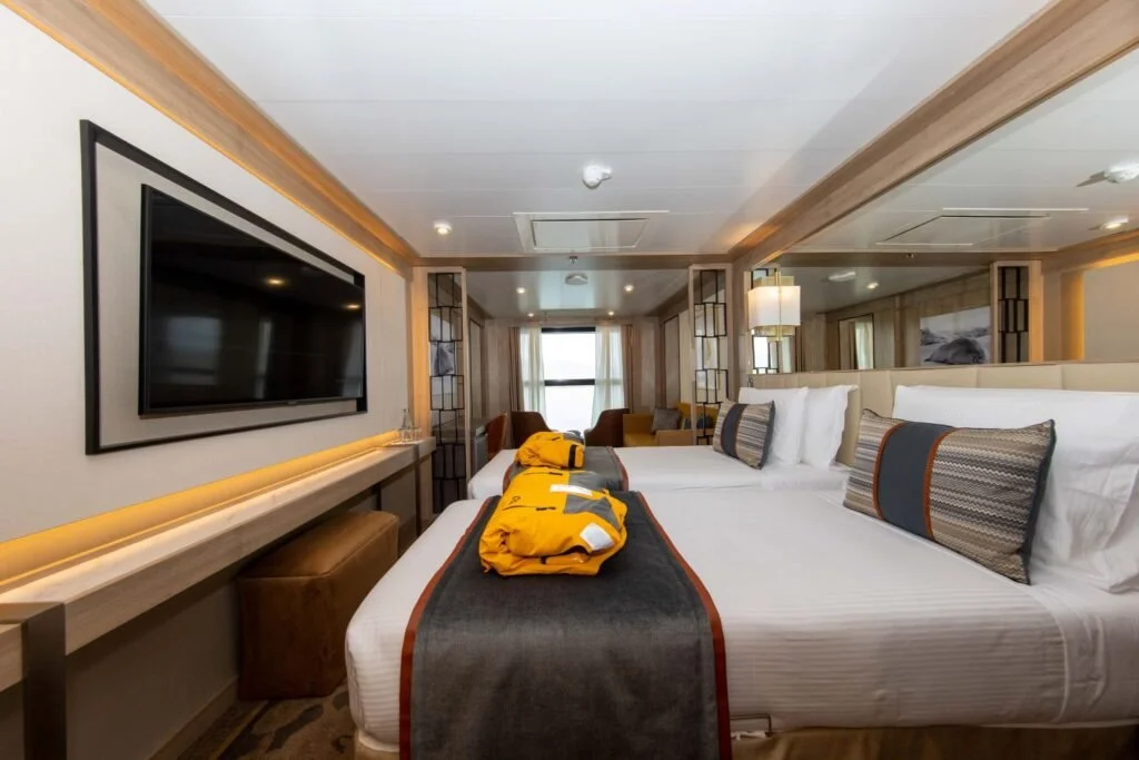 04-world-explorer-world-explorer-19