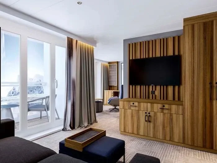 16-ultramarine-ultramarine-10