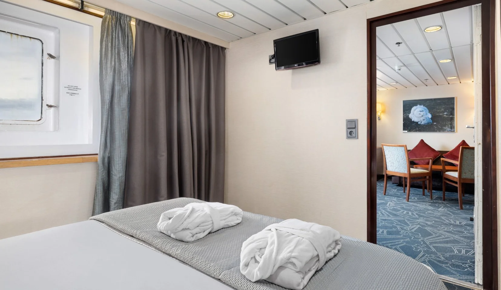 29-ocean-endeavour-ocean-endeavour-14