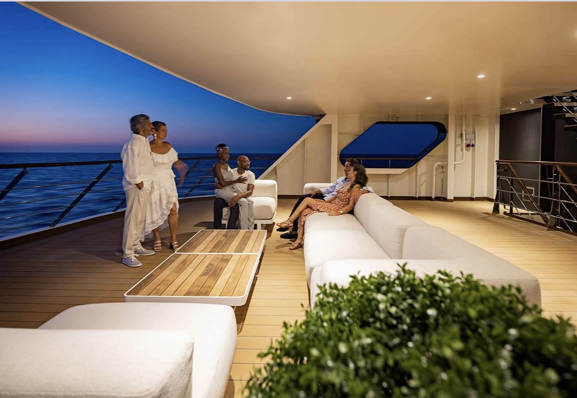 30-world-voyager-world-voyager-03